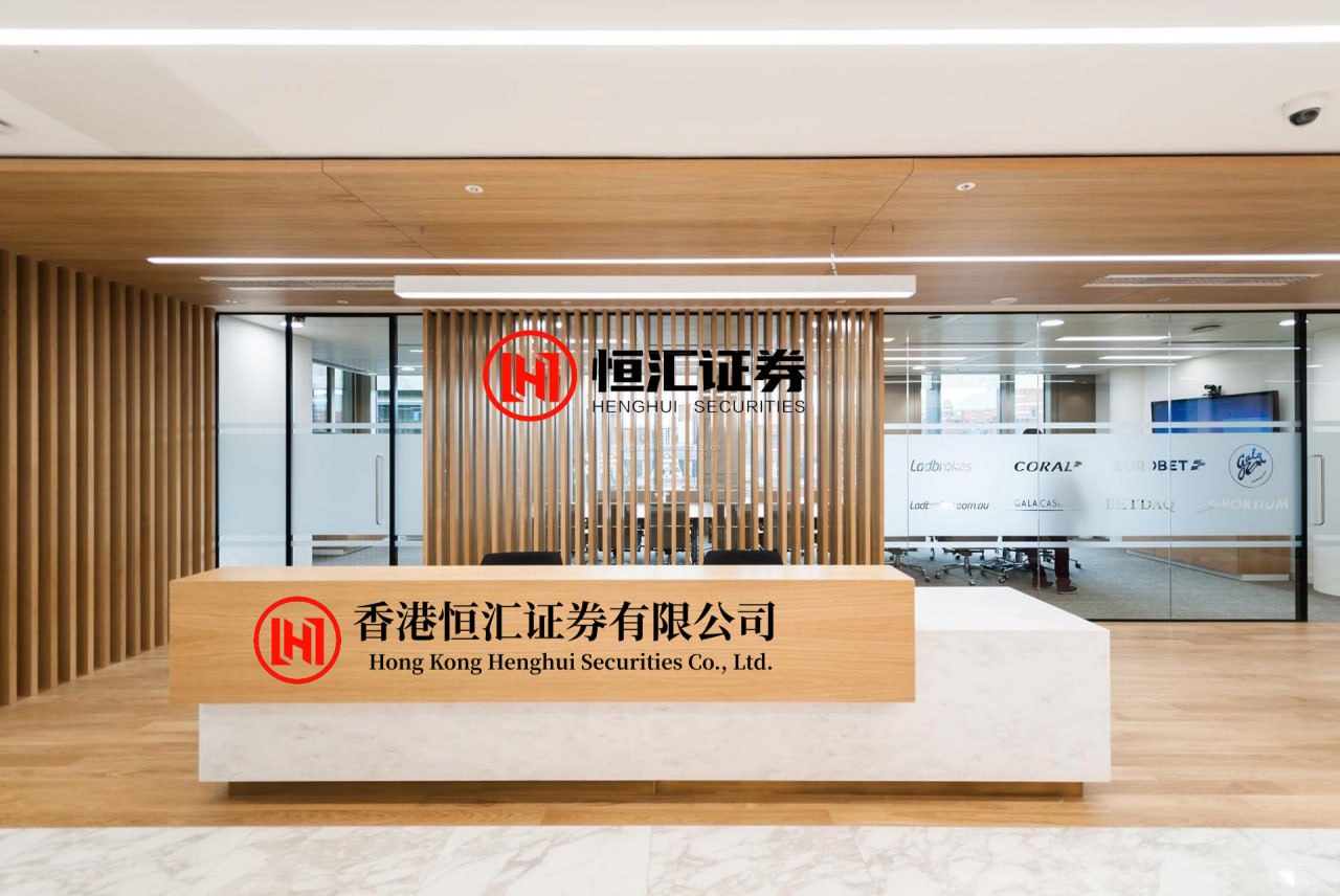 苏州恒泰配资 1946年，特务头子丁默邨被捕，一年后被判处死刑，行刑前丑态百出